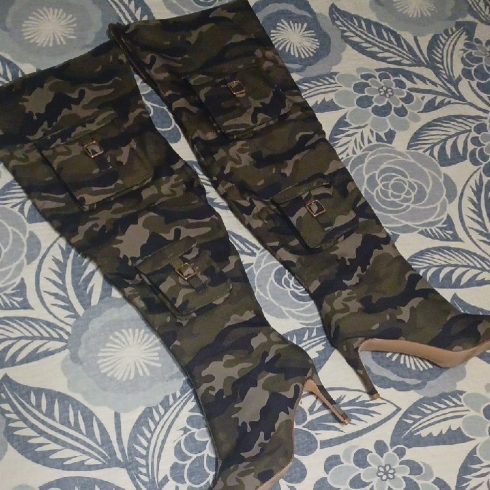 Shoe Dazzle Camouflage Over the Knee Stiletto Boots Size 11 Costume Dancer